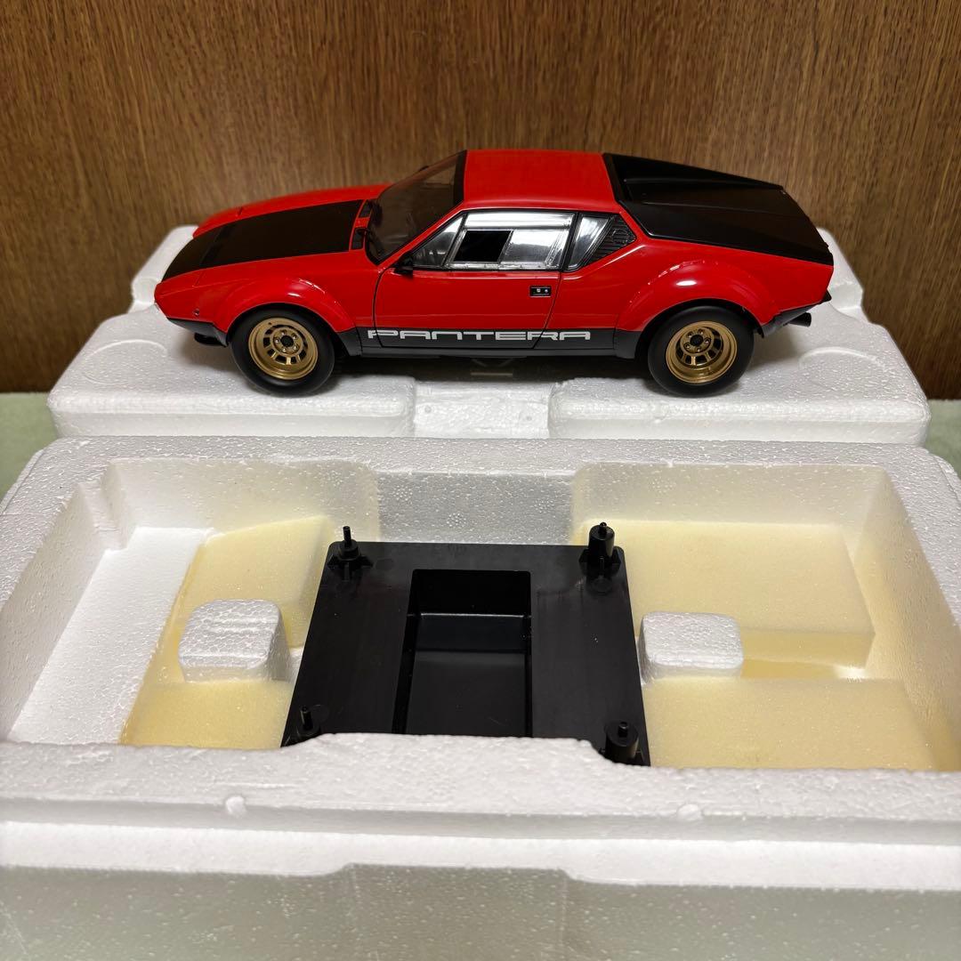 京商1/18 De・Tomaso PANTERA