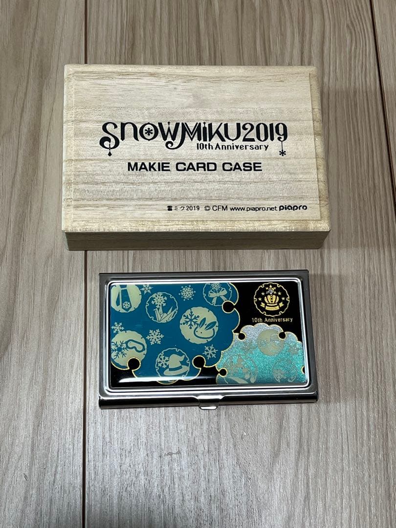 初音ミク　雪ミク　蒔絵シルバーカードケース