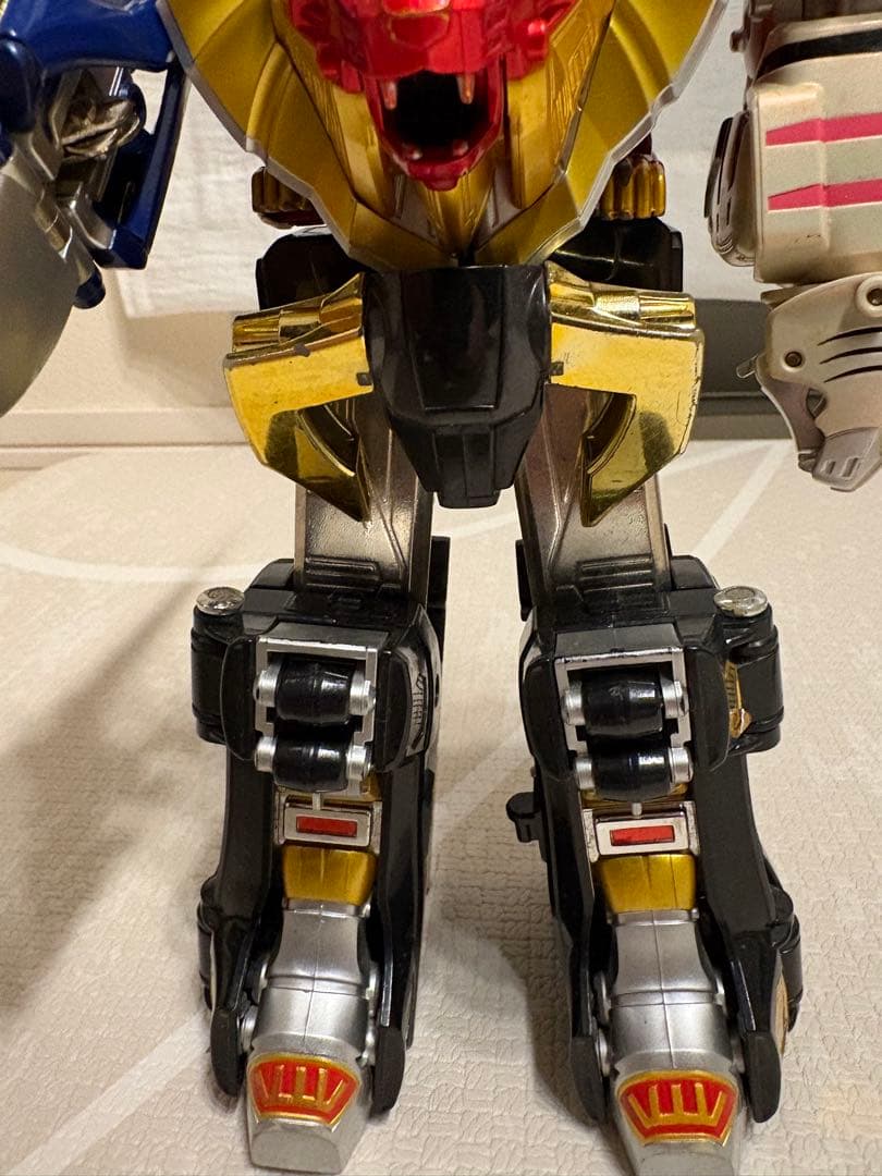 百獣戦隊ガオレンジャー　ガオキング　超合金フィギュア