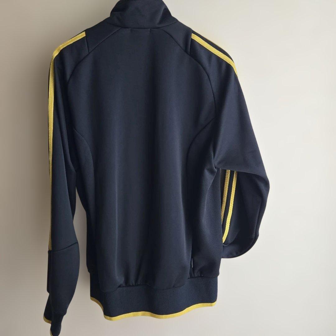 adidas ブラック/ゴールド ジャージ上下セット　Mサイズ