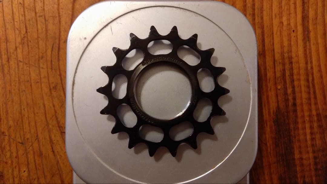 NOVACORONA TITAN COG　ノバクラーナ　チタンコグ　18T