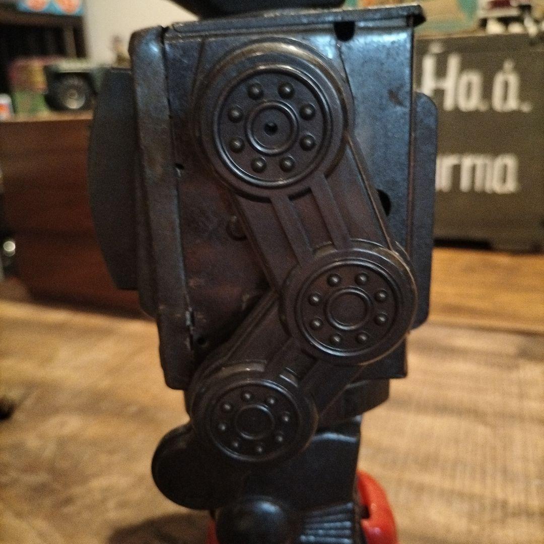 ロボット　ブリキ