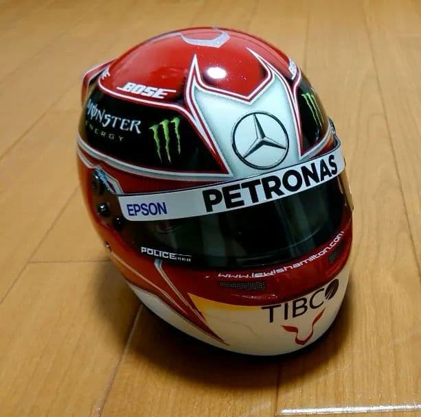 ルイス ハミルトン 1/2 ミニ ヘルメット F1