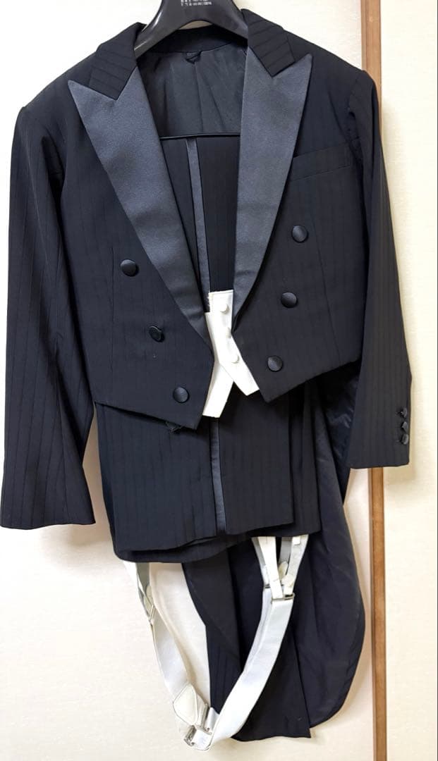 【期間限定値下げ】社交ダンス　燕尾服　衣装　専用衣装ケース付き