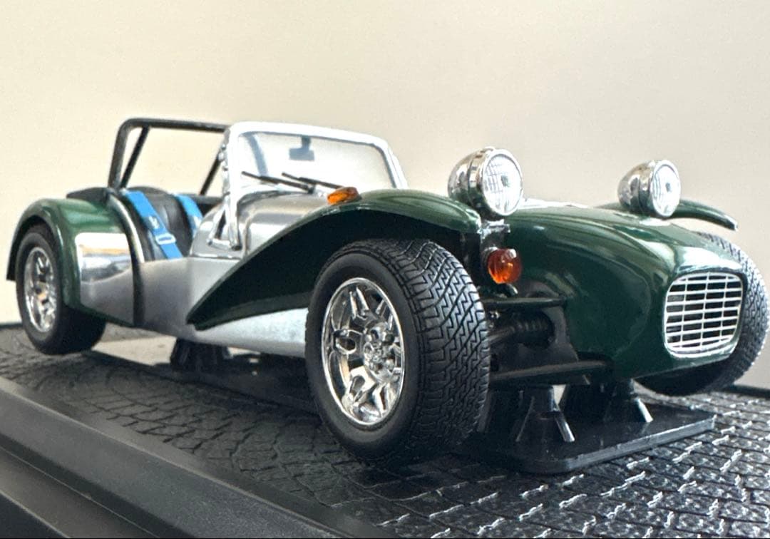 ケーターハムスーパーセブン 1/18 京商