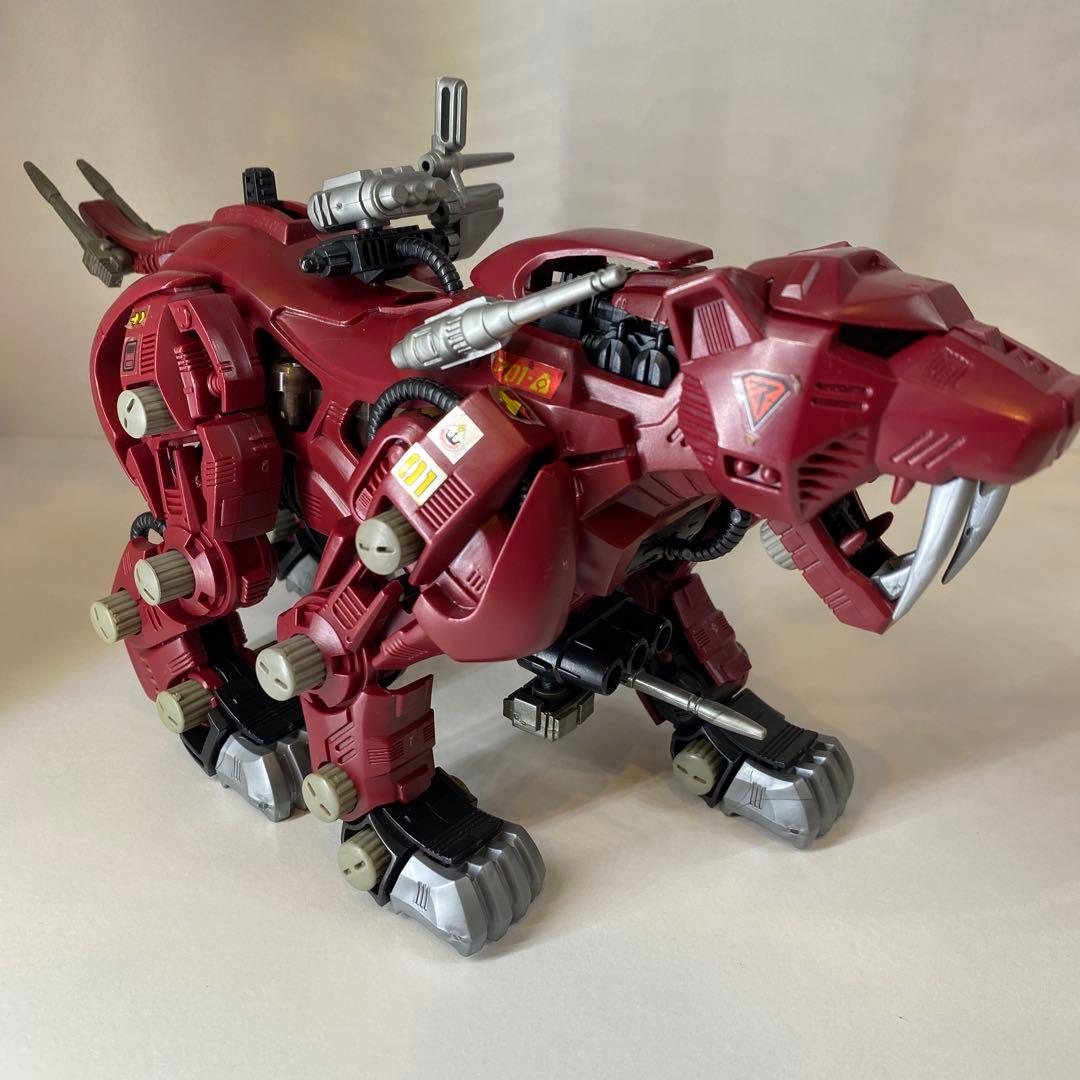 メカ生体ゾイド レッドホーン サーベルタイガー