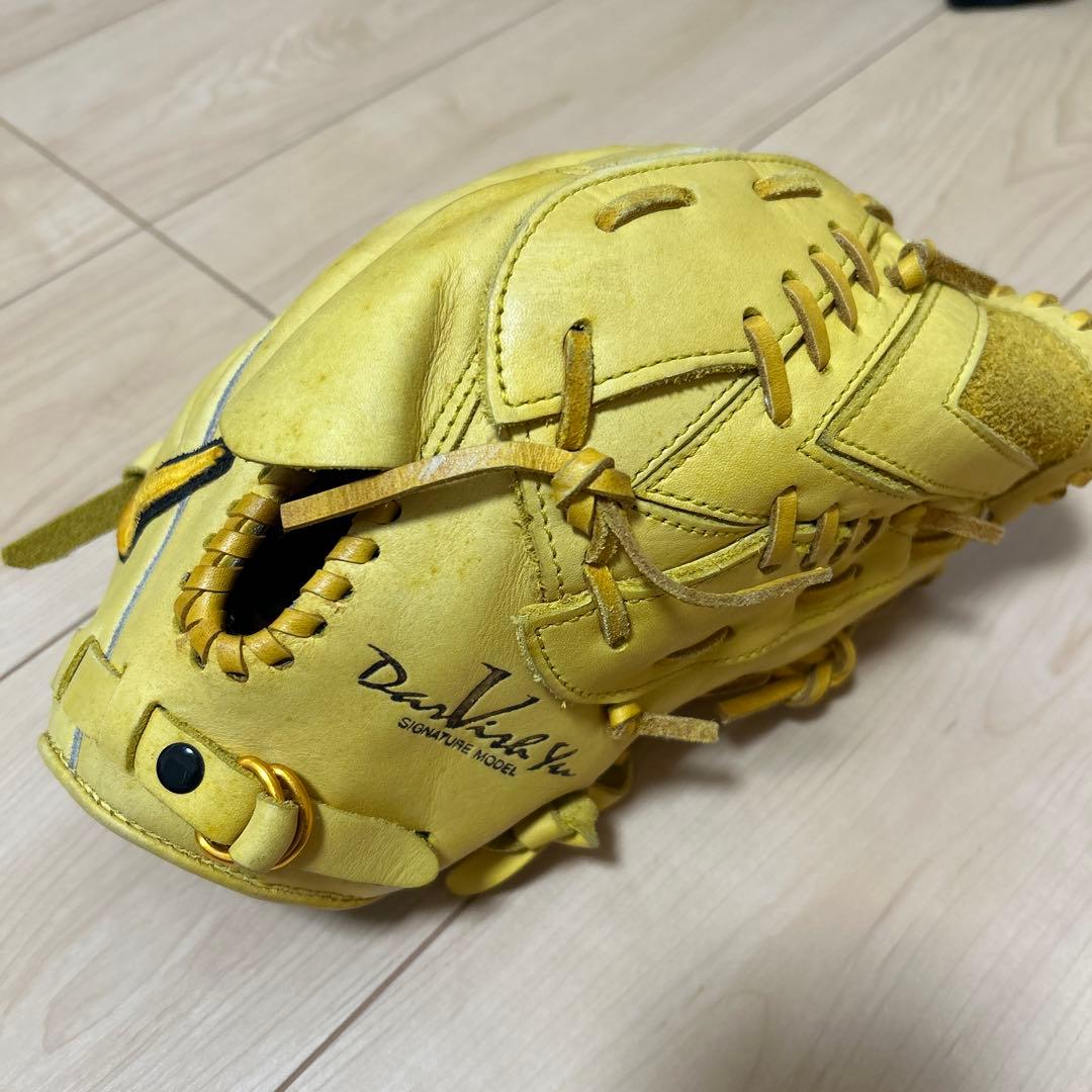 SUMMERさんNike Signature Model 軟式グローブ イエロー