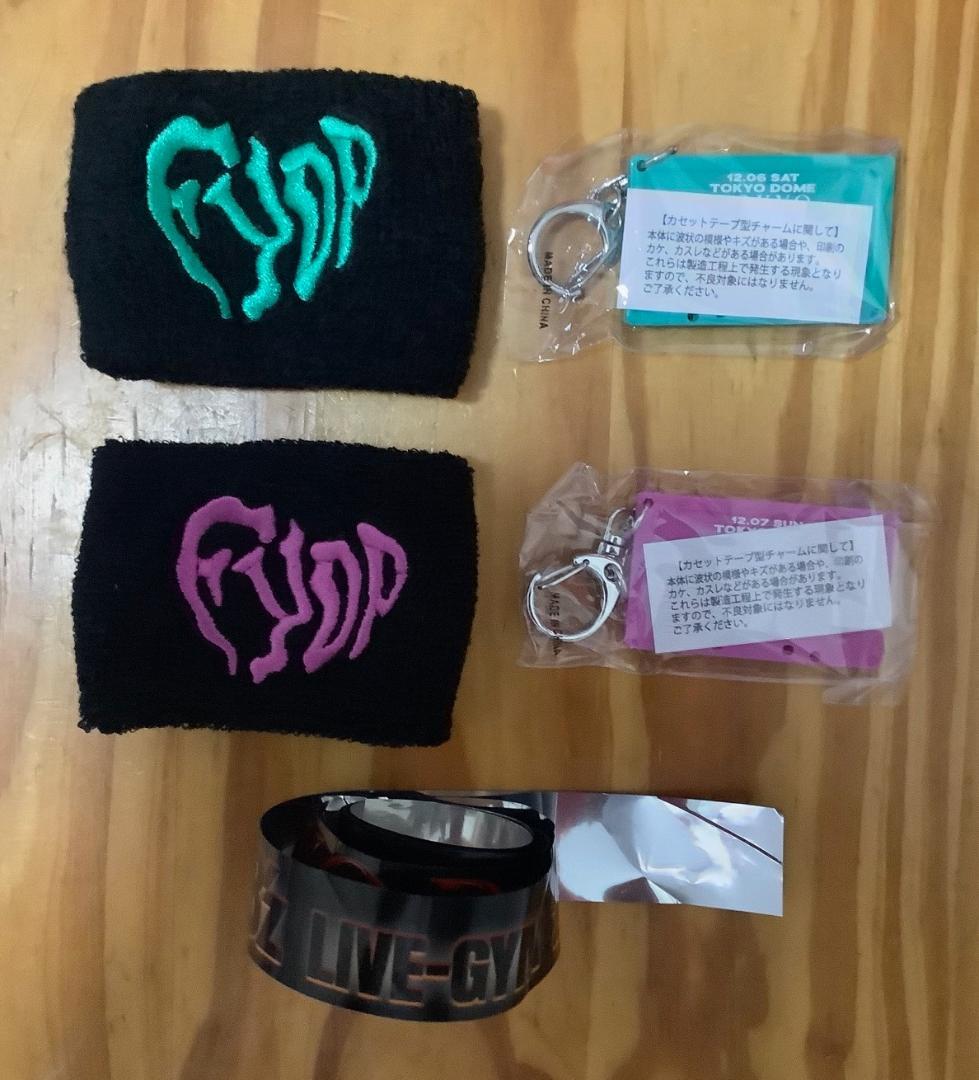 B’z FYOPガチャ12/6&7 限定 チャーム リストバンド 東京ドーム