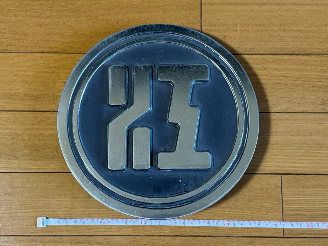 江ノ電バス社紋（フロントエンブレム）
