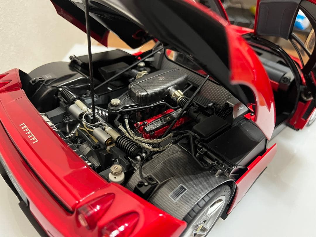 LaFerrari 赤　ディスプレイケース付