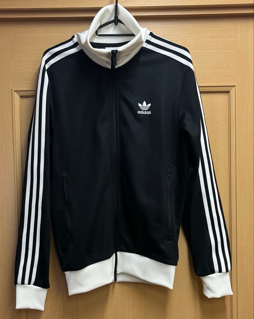 adidas ブラック ジップアップジャケット　 S