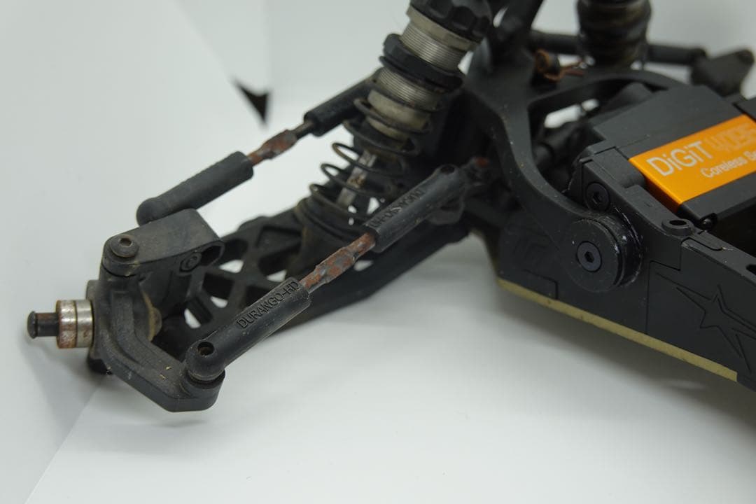 メ*0様 Team Durango製のラジコンカー　シャーシ
