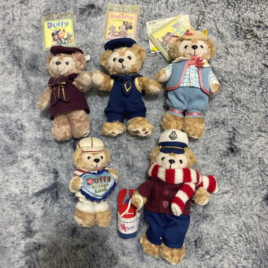 ダッフィー　シェリーメイ　ぬいぐるみバッジ