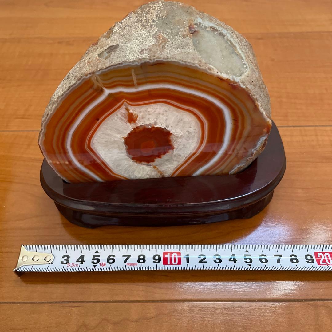 メノウ　アゲート ストライプ模様 木製台座付き