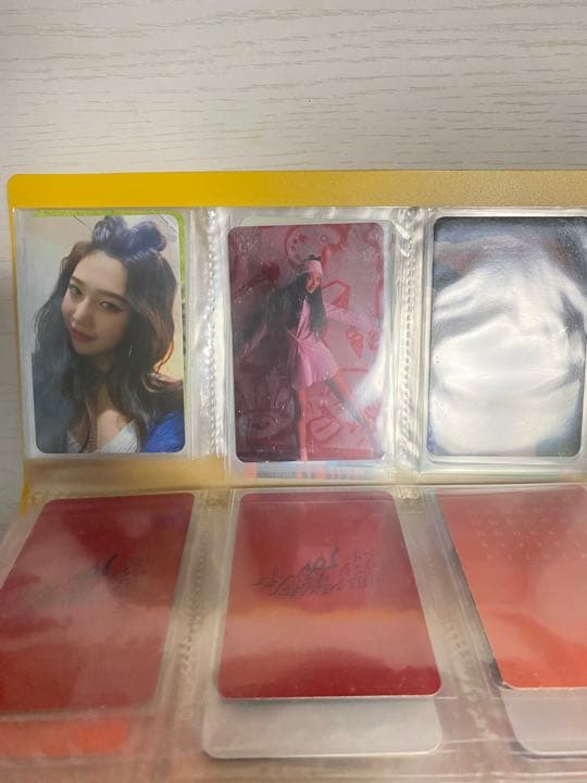 アイリン　red Velvet トレカ
