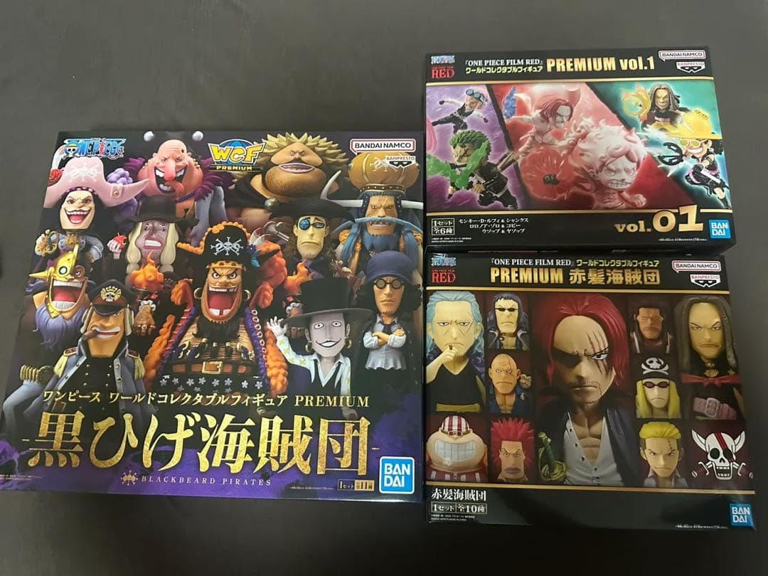 ワンピース　RED ワールドコレクタブルフィギュア PREMIUM 赤髪海賊団