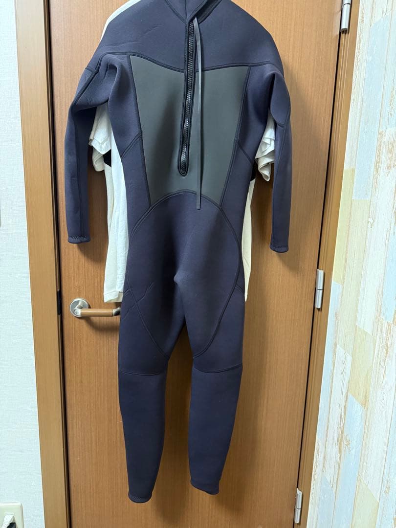 ウェットスーツ3mm サイズM