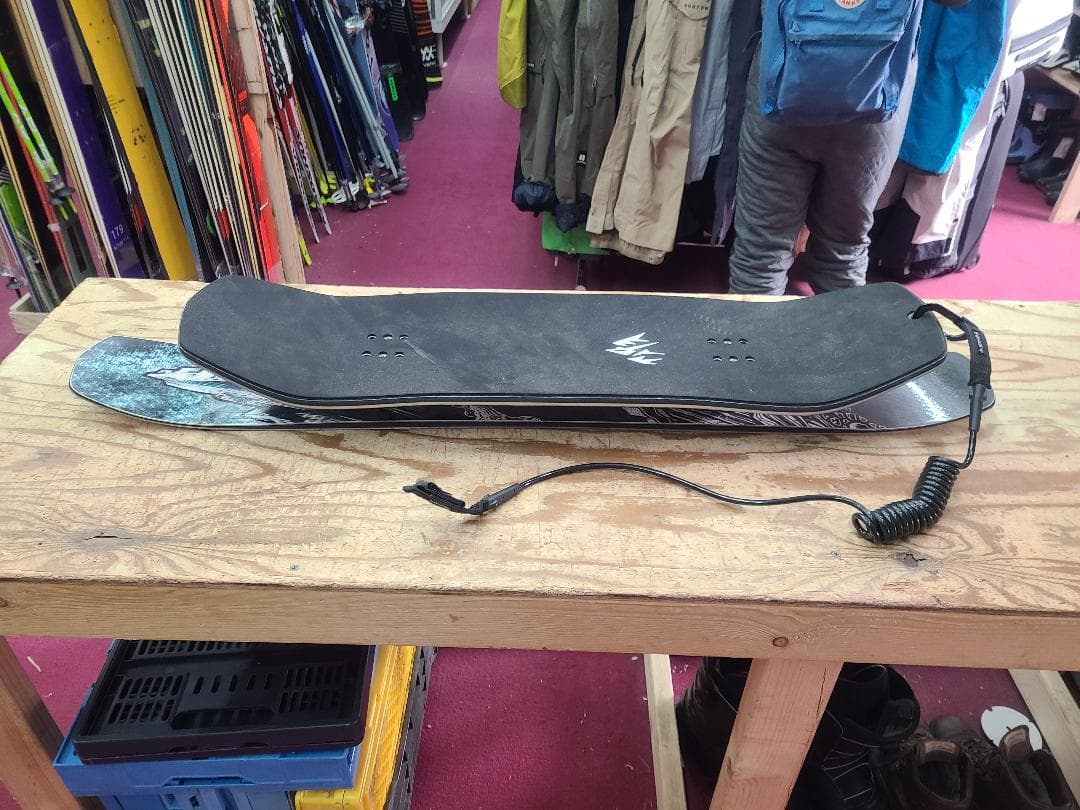 115 JONES MOUNTAIN SKATE 板 24-25