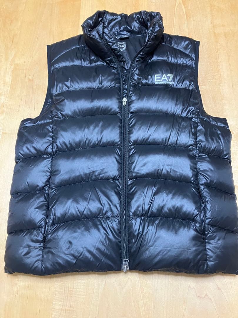 EMPORIO ARMANI EA7・アルマーニ・ダウンベスト・メンズM・黒