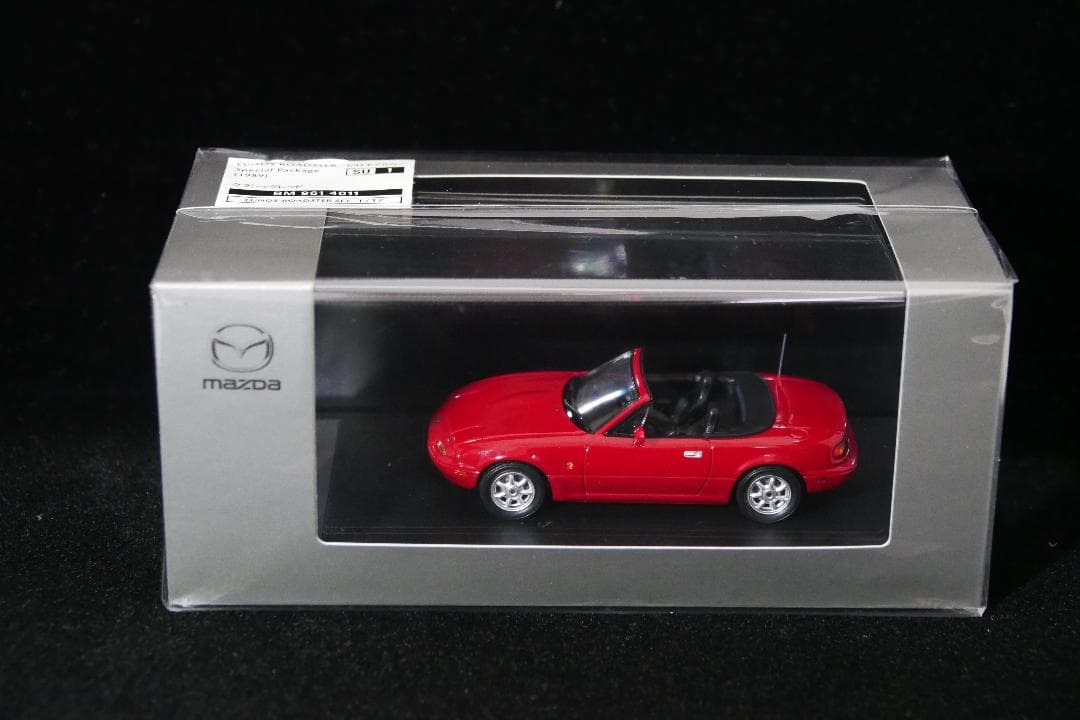 ユーノスロードスター 1/43モデルカー赤（マツダコレクション）