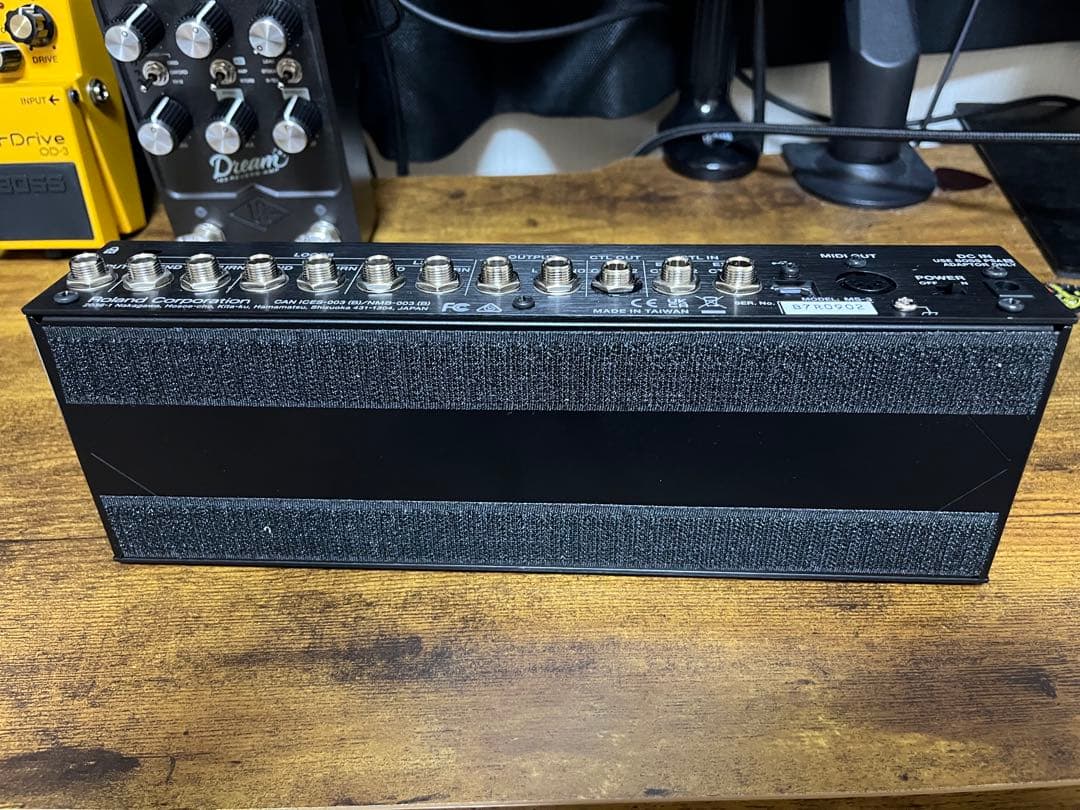 ギター BOSS MS3