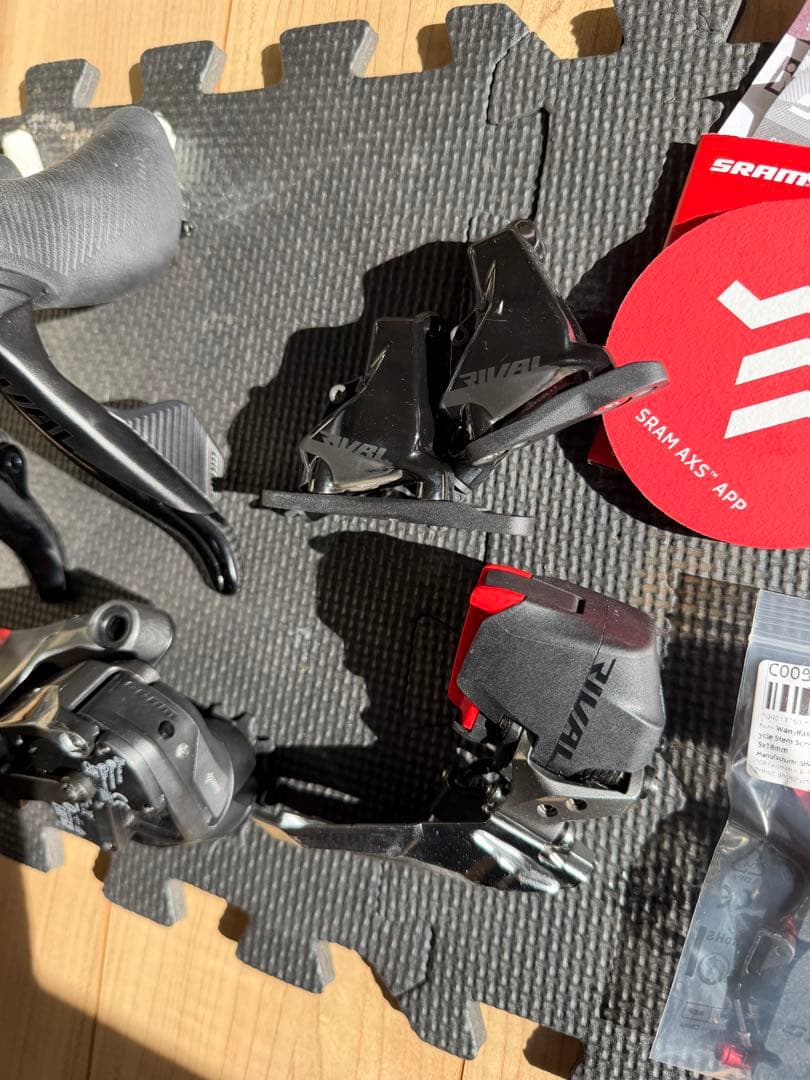 SRAM Rival eTap AXS セット（レバー/FD/RD/ブレーキ）