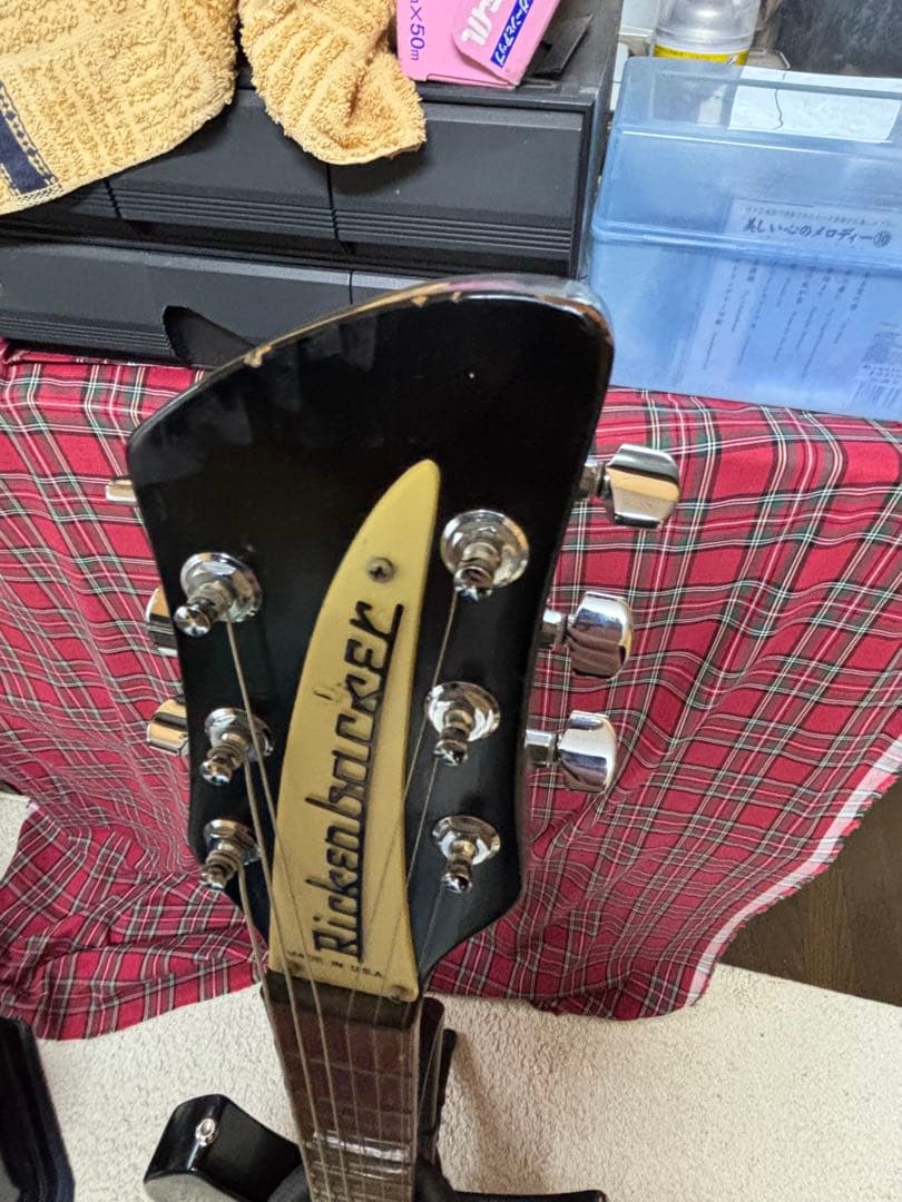 Rickenbacker 330 Jetglo 2009製