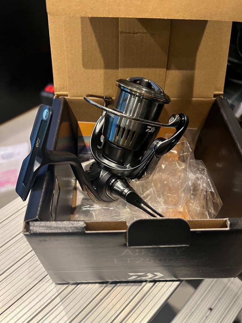 Daiwa AIRITY LT2500S スピニングリール
