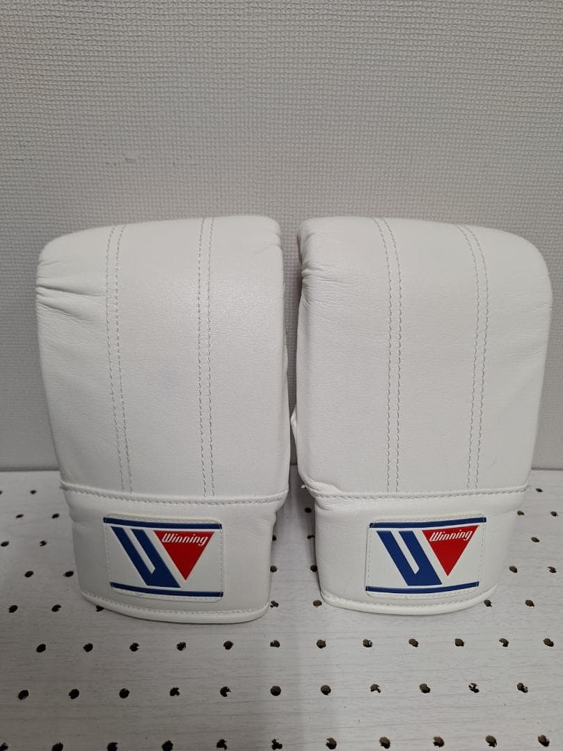 【美品・試着のみ】　Winningパンチンググローブ　SB-2000