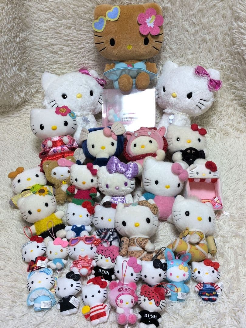 Sanrio ハローキティ　ぬいぐるみ　おまとめ売り　32個