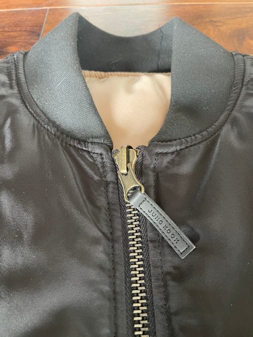 トレカ付き　　GOLDEN BTSジョングク　BOMBER JACKET