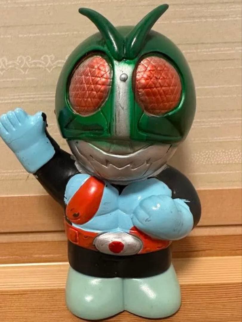 非売品　仮面ライダー　貯金箱　ソフビ