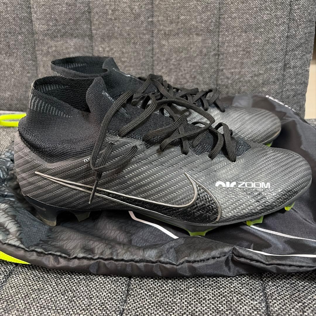 サッカースパイク　Air zoom マーキュリーアル ヴェイパー