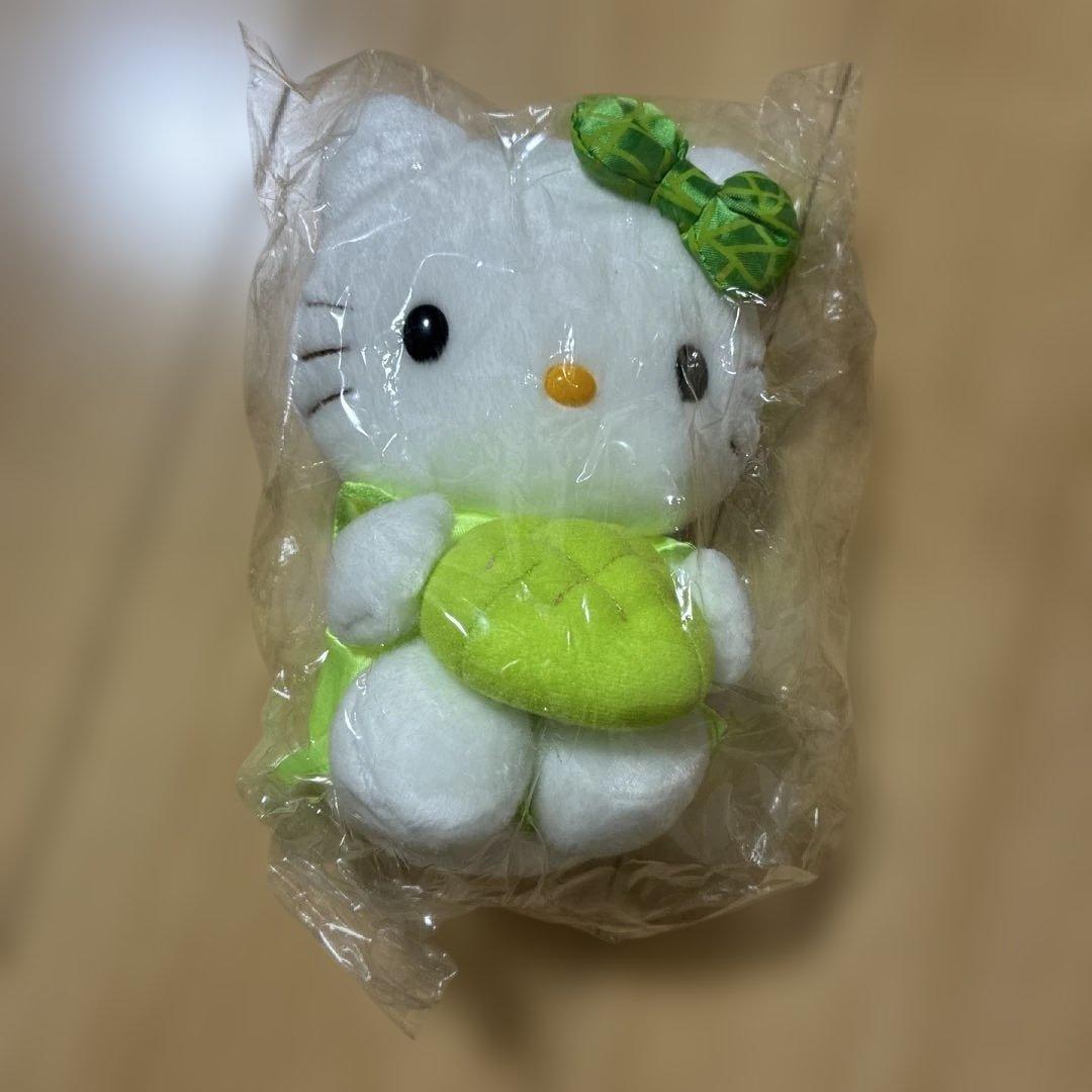 ご当地ハローキティ　ぬいぐるみ　メロンパン