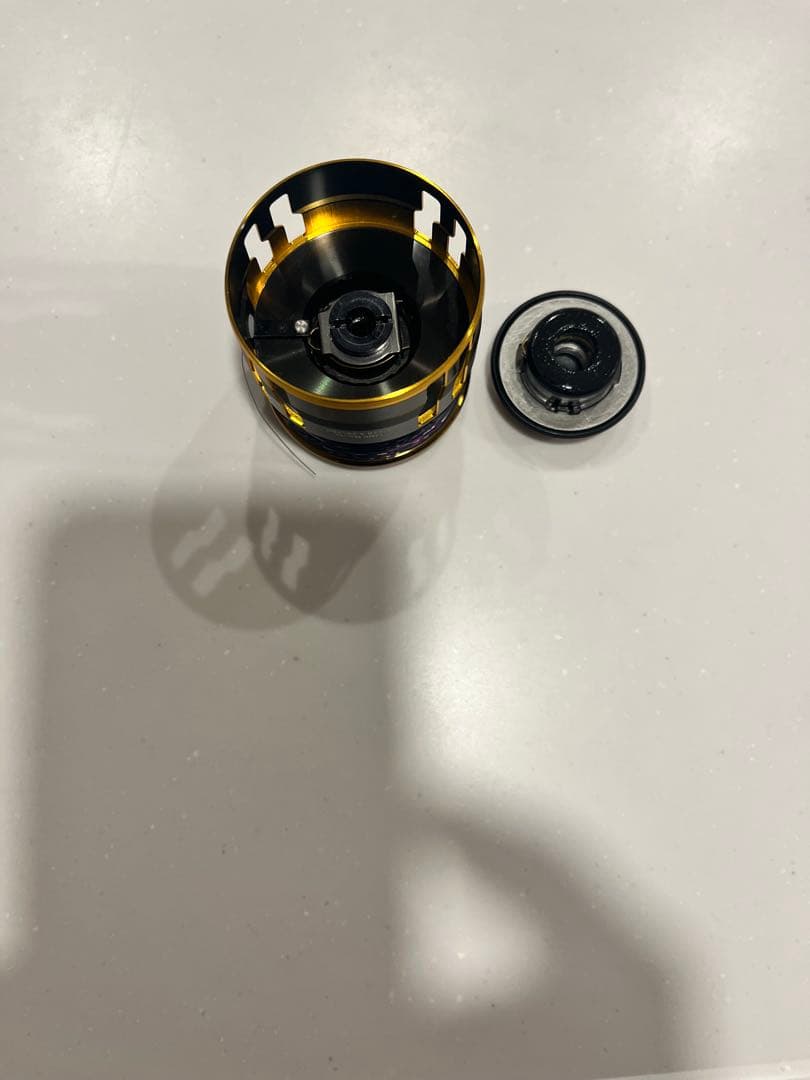 RCS ISO スプール 金色と黒