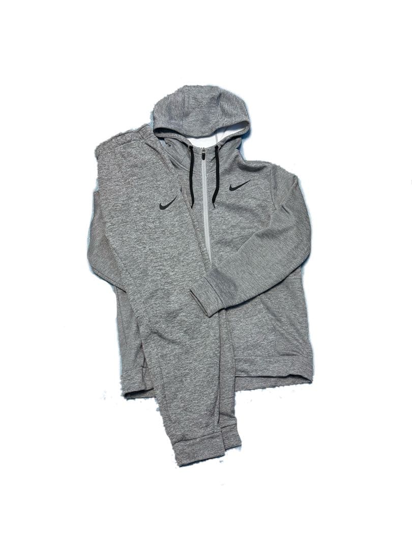 Nike グレー　セットアップ