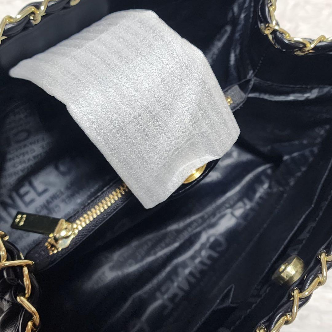 CHANEL　トートバッグ　ゴールドチェーン　キルティング　ノベルティ　シャネル