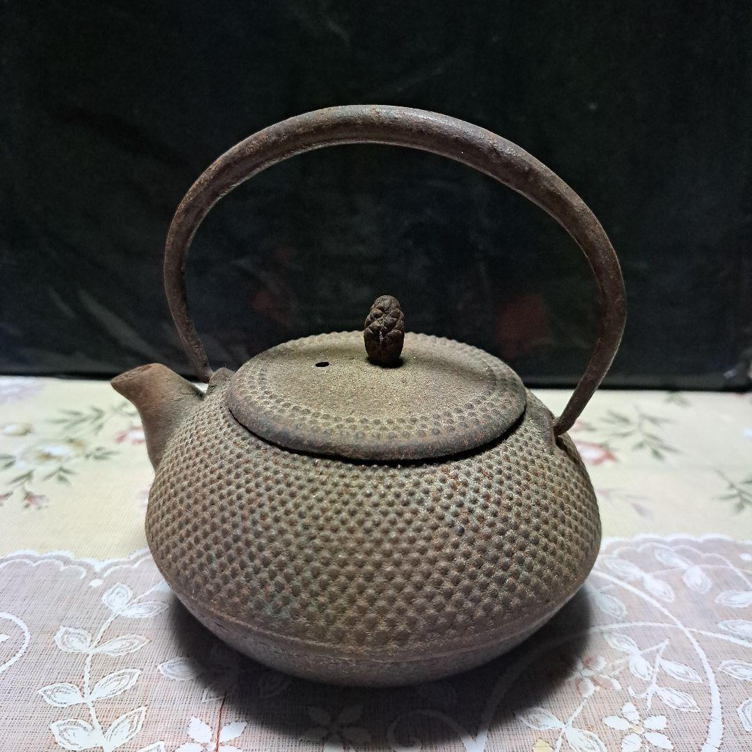 小さな鉄瓶　古物　骨董品