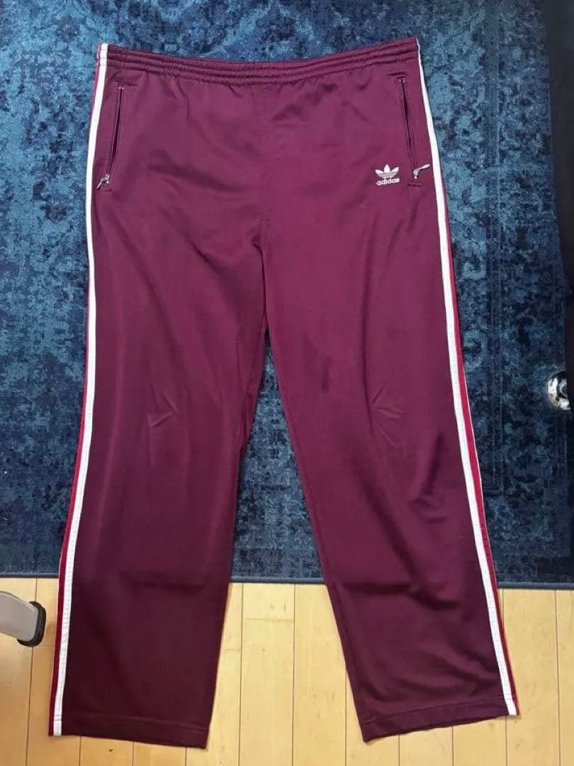 adidas バーガンディ ジャージパンツ