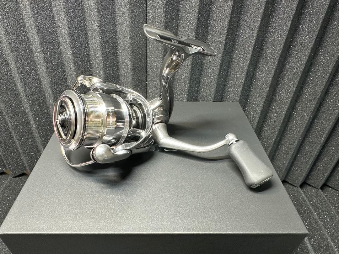 ダイワ　22イグジスト SF2000SS-H 未使用品