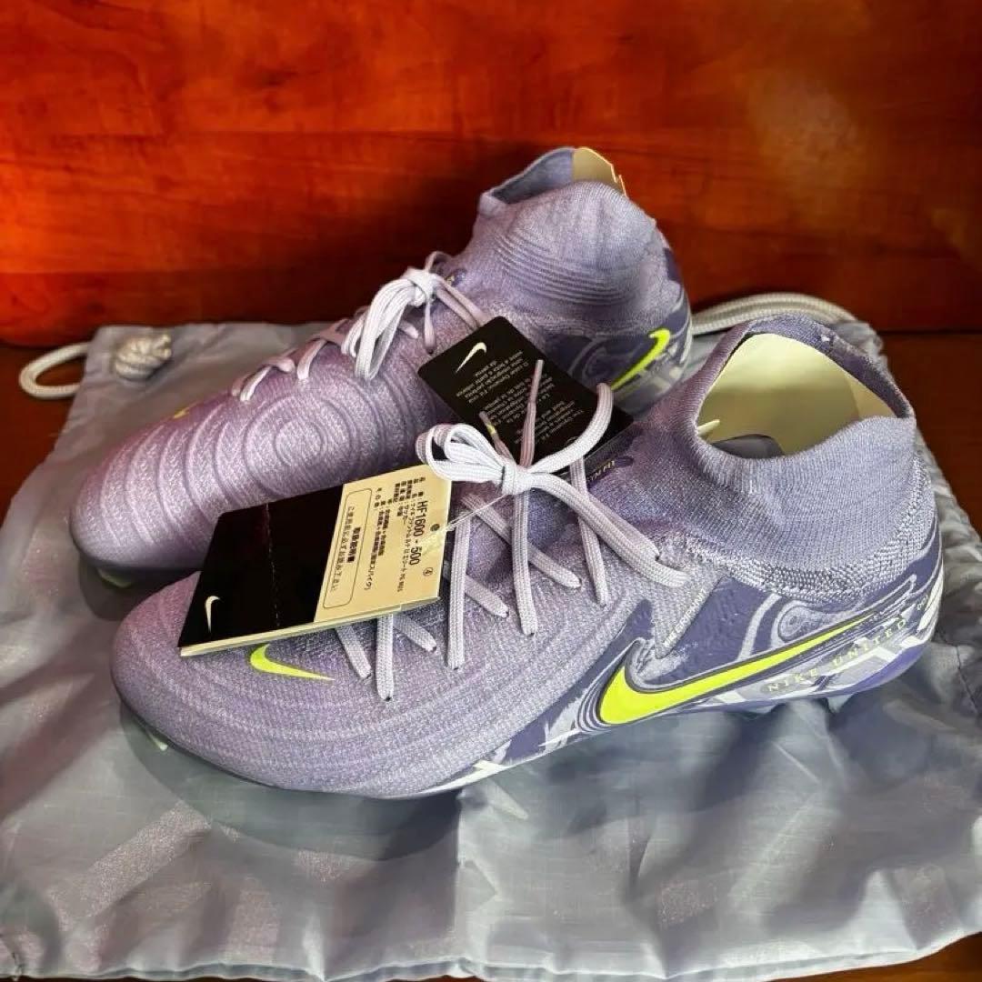 Nike サッカーシューズ 紫色 ハイカット　ヴェイパー16 FG