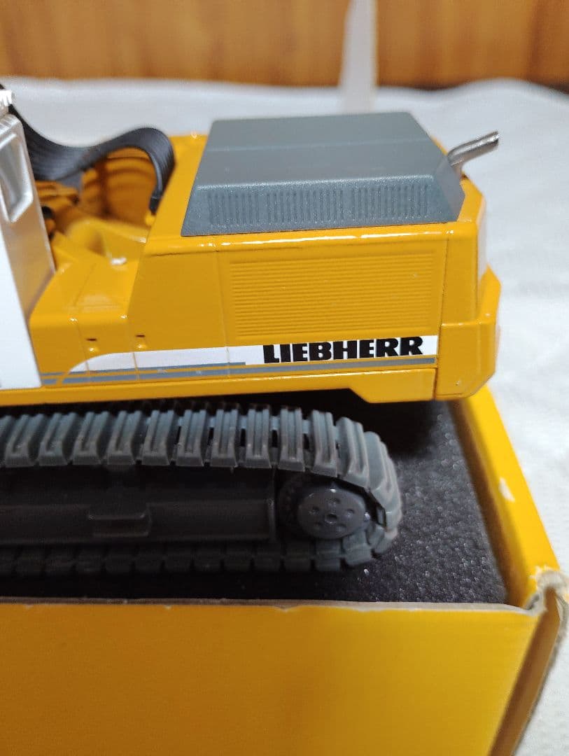 LIEBHERR R954BV解体機　絶版
