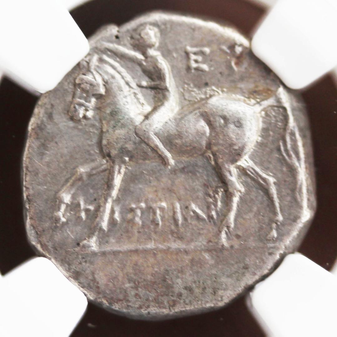 カラブリア　イルカに乗るタラス神【ChXF NGC】ディドラクマ銀貨