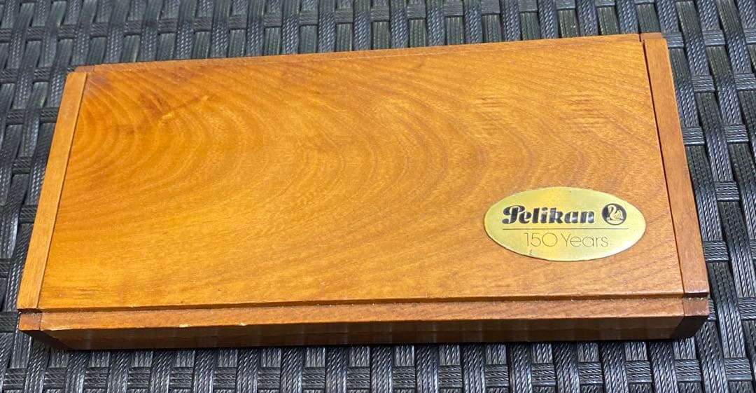 Ｐelikanペリカン木製ペンケース　万年筆入れ　 創立150年記念