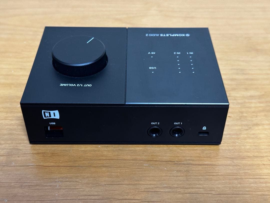 オーディオインターフェース KOMPLETE AUDIO 2 (おまけつき)