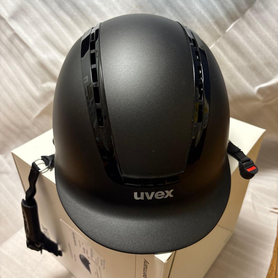 uvex マットブラック ヘルメット　乗馬