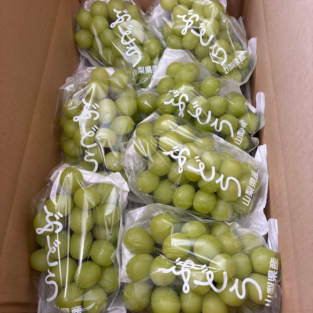 山梨県笛吹市　シャインマスカット　3.5kg ❶