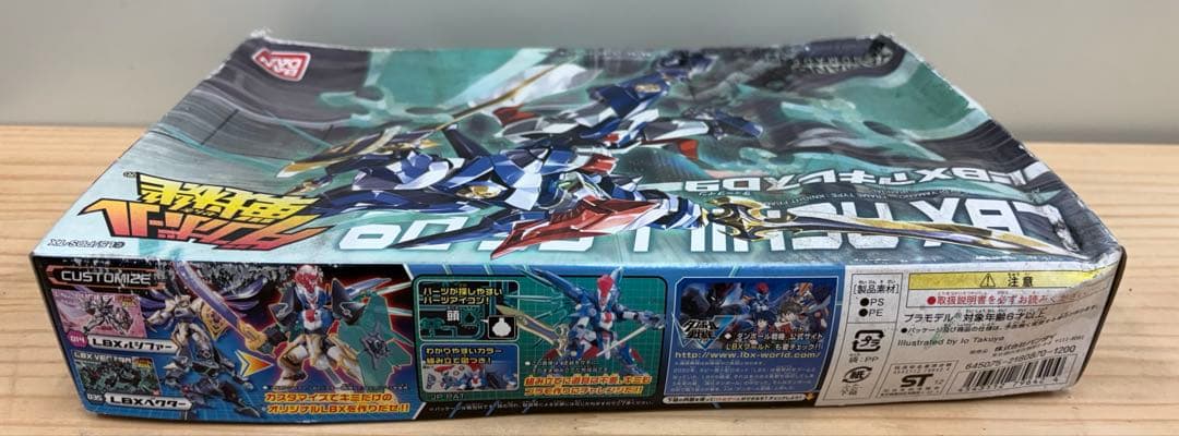 【訳あり】ダンボール戦機W LBX アキレスD9