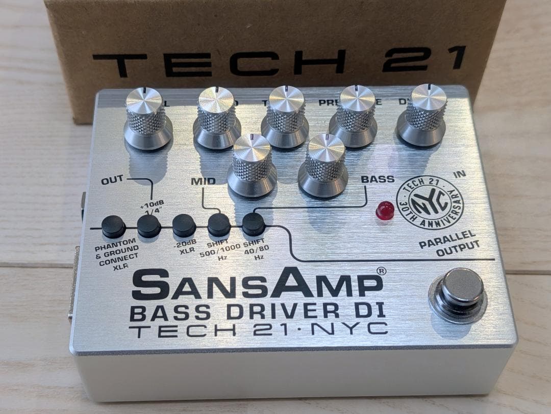 TECH21 BASS D DI V2 30周年記念限定モデル