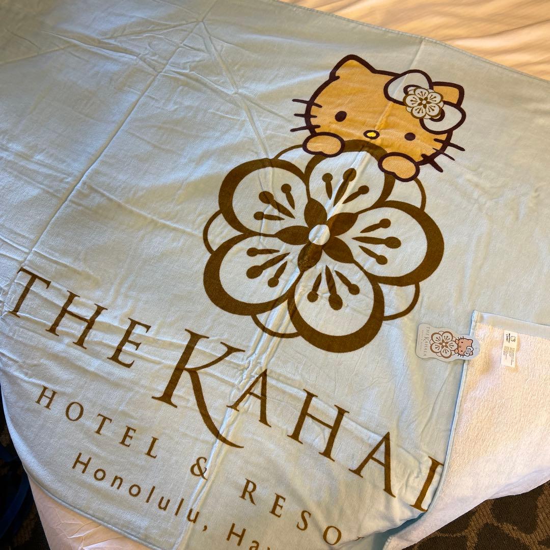 【新品】ハワイ限定　日焼けハローキティ バスタオル KAHALA 日焼けキティ